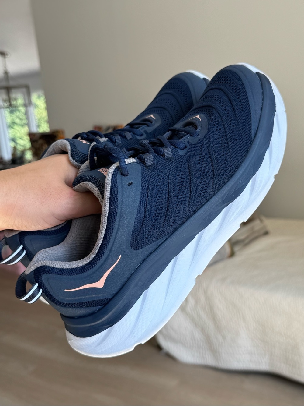 HOKA One One Akasa Running Shoes Navy Blue – Women’s Size 8.5